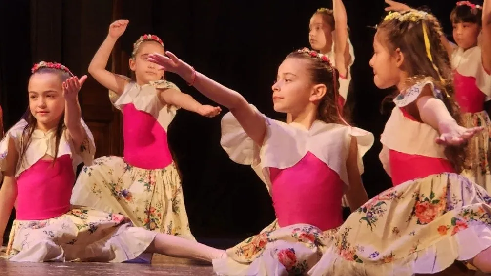 Primer espectáculo anual de la Escuela Municipal de Danzas